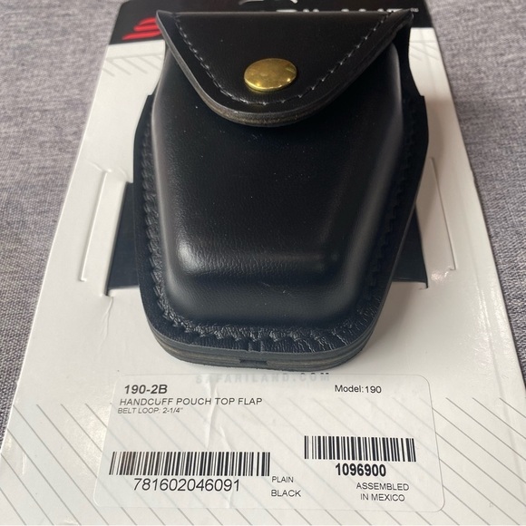 Safariland Model 190-2B Handcuff Case, Brass Closure - Picture 3 of 5